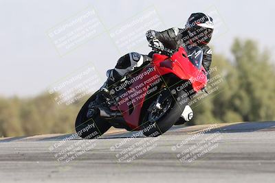 media/Dec-01-2025-Moto Forza (Mon) [[2daa91e15f]]/2-Intermediate Group/Session 2 Turn 9 Entry/